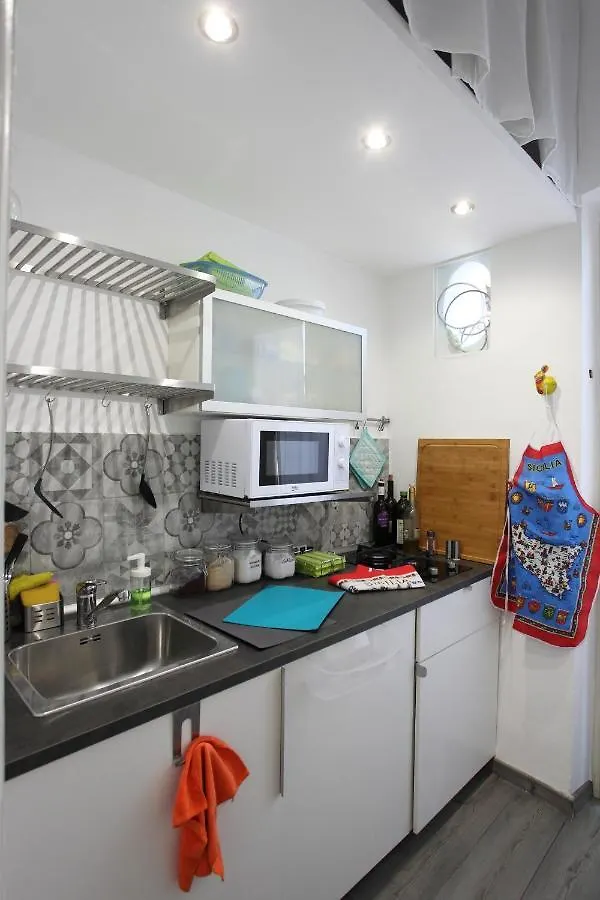 Holiday home Alfredo Apartment A Casa Di Alfredo Palermo Italy